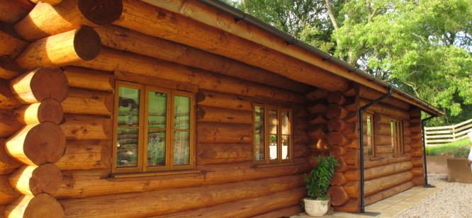 3 bed log home