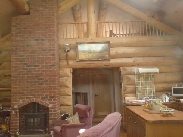  3 bed,Log House Image